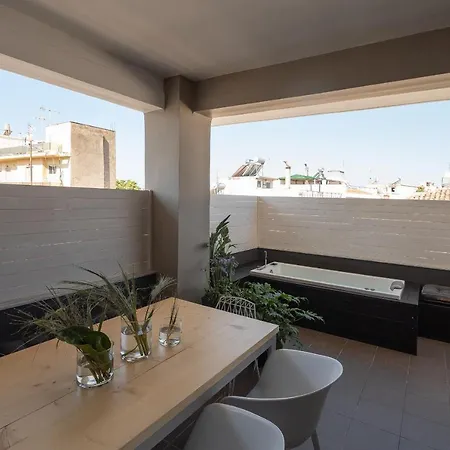 Apartment City's Best-kept Secret, Eclectic & Luxe Getaway *