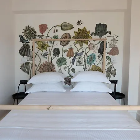 City's Best-kept Secret, Eclectic & Luxe Getaway * Kalamata