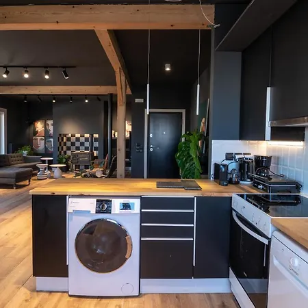 City's Best-kept Secret, Eclectic & Luxe Getaway *