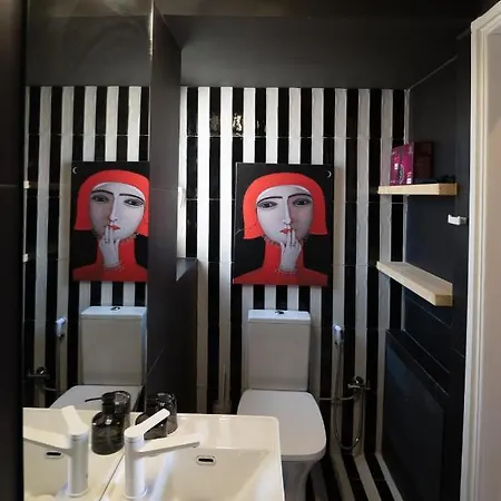 City's Best-kept Secret, Eclectic & Luxe Getaway * 卡拉马塔