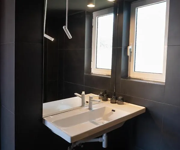 City's Best-kept Secret, Eclectic & Luxe Getaway